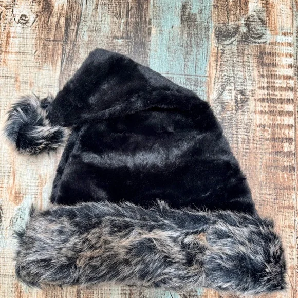 🆕 Black & White Santa Hat Bundle | #S17 - Picture 8 of 13